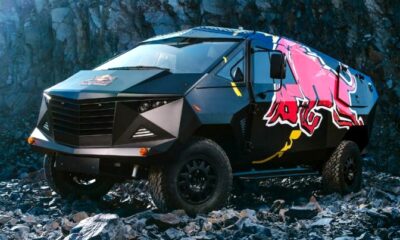Австралийцы превратили Land Rover Defender в истребитель
