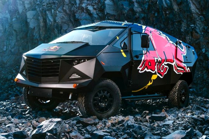 Австралийцы превратили Land Rover Defender в истребитель