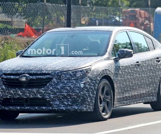 Модернизированный Subaru Legacy тестируют возле Детройта