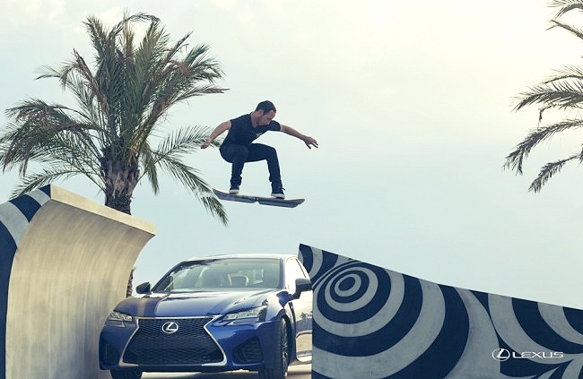 Компания Lexus официально представила летающий скейтборд