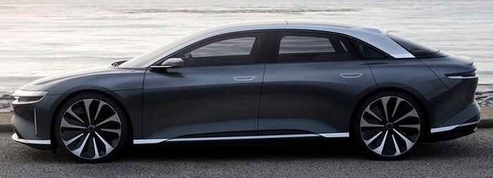 Запас хода мощного электромобиля Lucid Air вырос до 650 км