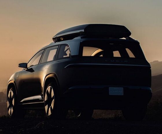 Конкурент Tesla Model X получит просторный салон