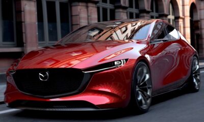 Mazda показала в Токио предвестника новой «тройки»
