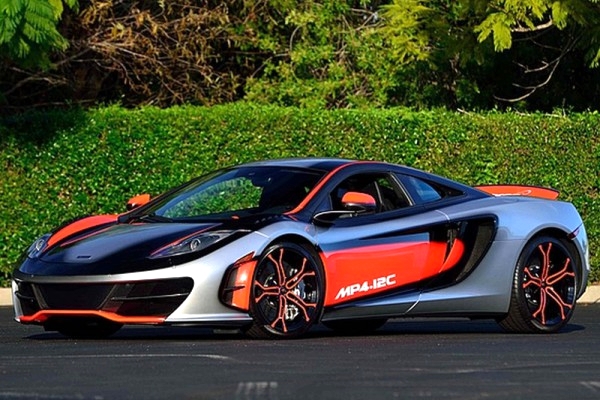 Редкий McLaren MP4-12C High Sport продадут через аукцион
