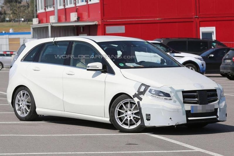 Mercedes скоро покажет обновленный хэтчбек B-класса