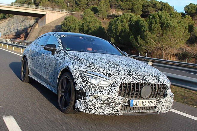 Появились первые официальные снимки преемника Mercedes CLS 63 AMG