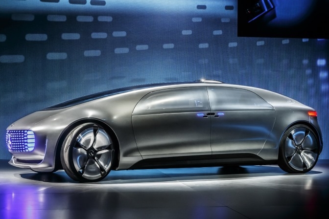 Автономный Mercedes-Benz F 015 представлен в Лас-Вегасе
