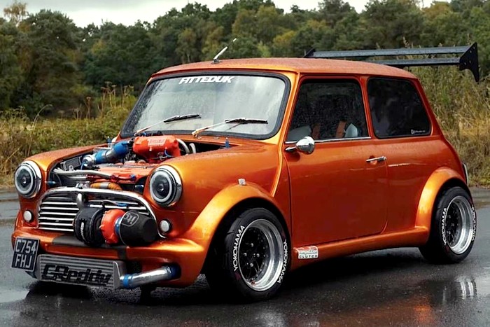 Классический MINI получил мощный турбированный агрегат