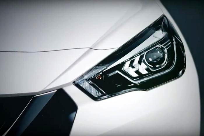 Рестайлинговый Nissan Micra демонстрируют «по частям»