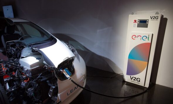 Владельцы электрокаров Nissan смогут продавать электроэнергию обратно в сеть