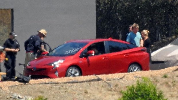 Шпионы сфотографировали новый Prius. Каким будет гибрид следующего поколения?