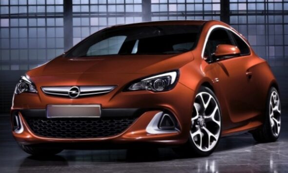 В России подешевел Opel Astra