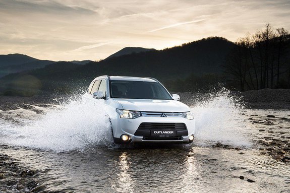 В рестайлинговом Mitsubishi Outlander улучшили шумоизоляцию