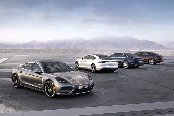 Porsche представляет новые модели семейства Panamera второго поколения