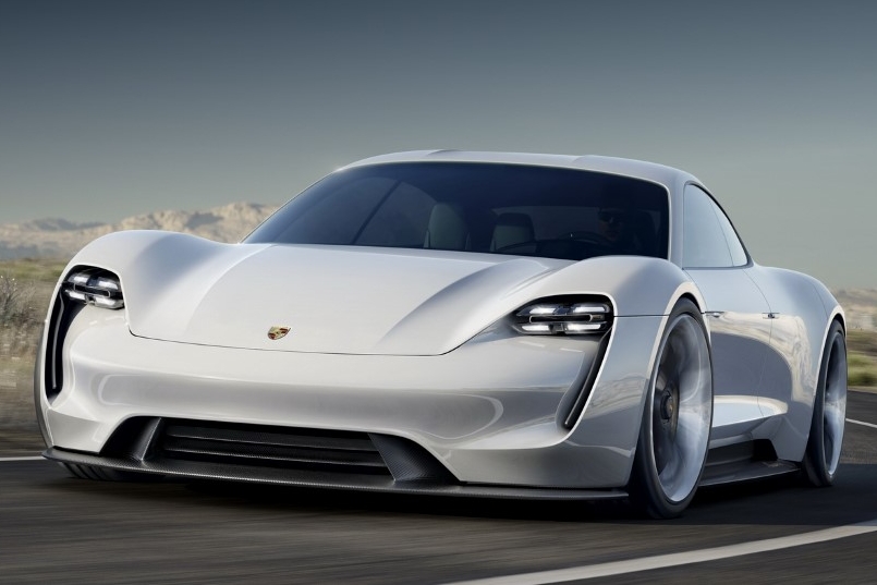 Немцы представили электрический седан Porsche Mission E