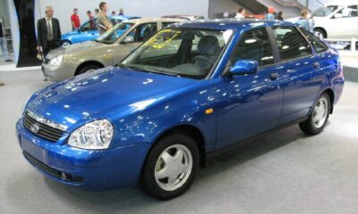 "АвтоВАЗ" запустил серийное производство Lada Priora с "роботом"