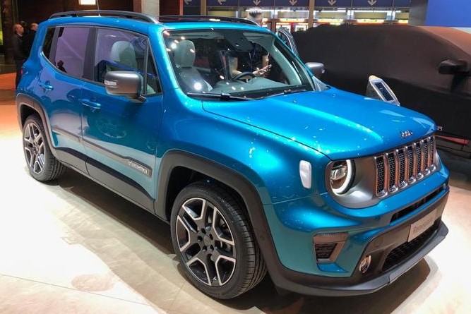 Модернизированный Jeep Renegade S появится в России с новыми двигателями