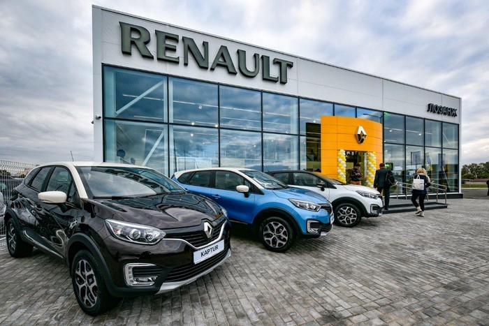 Новый дилерский центр Renault открылся в Солигорске