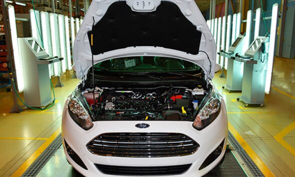 Первый Ford с российским двигателем сошел с конвейера завода в Татарстане