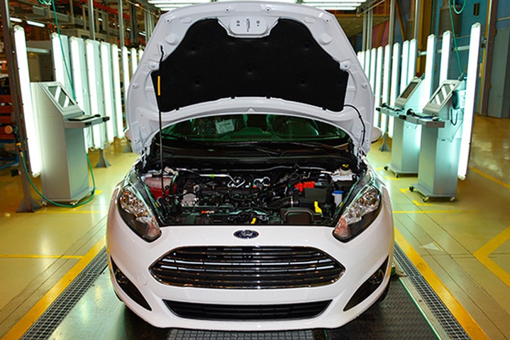 Первый Ford с российским двигателем сошел с конвейера завода в Татарстане