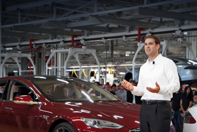 Из седана Tesla Model III сделают кроссовер