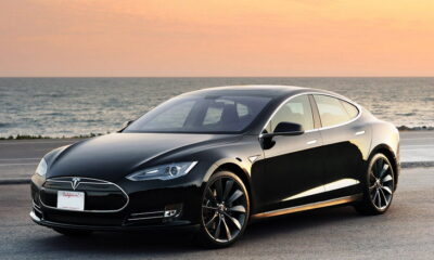 Компания Tesla рассказала о причинах возгорания своего авто