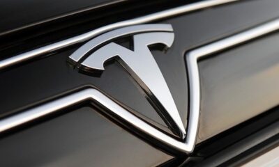 Tesla оптимизирует расходы