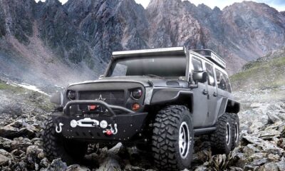 Китайцы превратили Jeep Wrangler в шестиколесный «Томагавк»