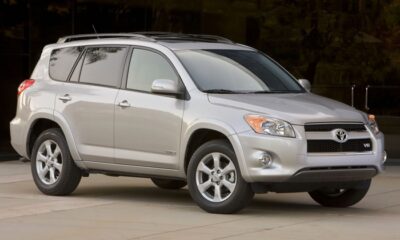 Toyota отзывает RAV4 из-за проблем с «дворниками»