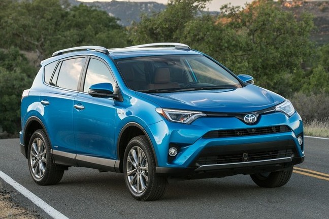 Обновленный Toyota RAV4 скоро дебютирует в Нью-Йорке