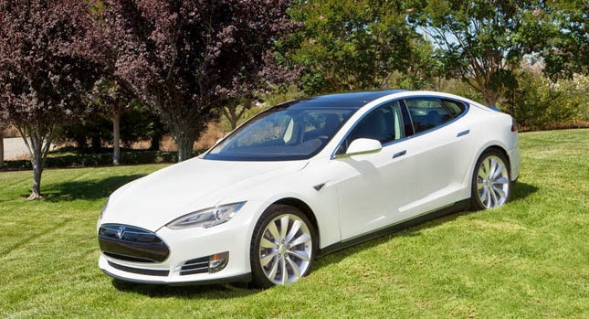 Электромобиль Tesla S стал бестселлером в Норвегии
