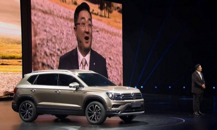 На ступеньку ниже Tiguan