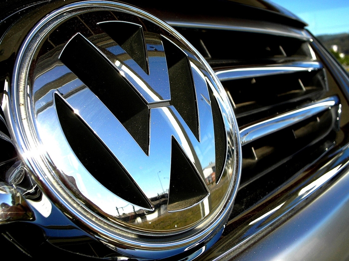 Продажи Volkswagen в США резко упали после «дизельного скандала»