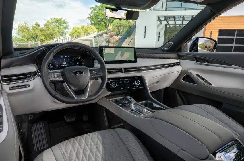 Новый кроссовер Infiniti QX6 салон