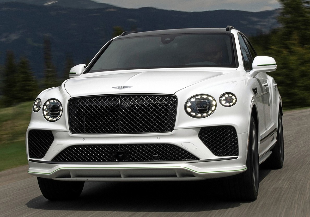 Кроссовер Bentley Bentayga Speed экстерьер вид третий