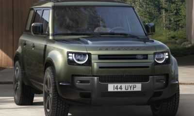 Внедорожник Land Rover Defender экстерьер вид третий