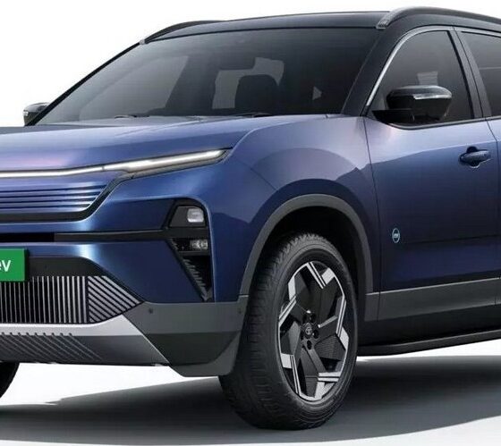 Кроссовер Tata Harrier EV экстерьер вид второй