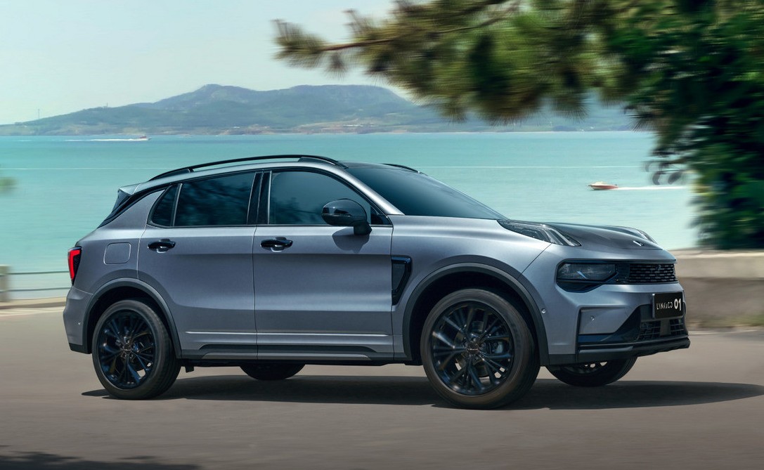 Кроссовер Lynk & Co 01 экстерьер вид четвертый