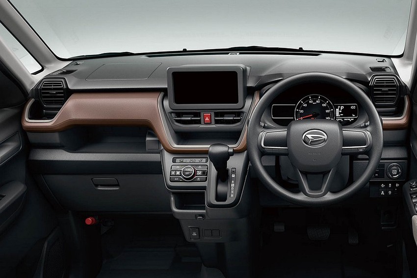Микровэн Daihatsu Move интерьер вид первый