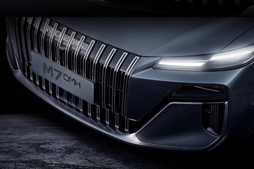 Седан Roewe M7 DMH экстерьер вид четвертый