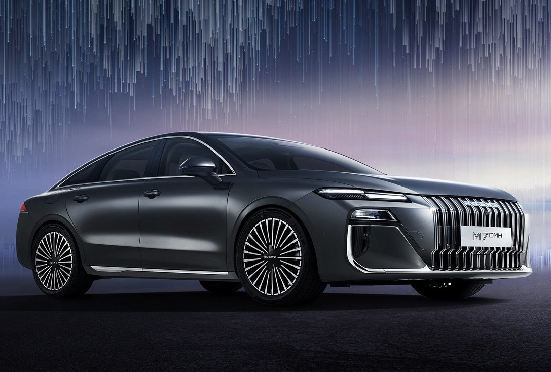 Седан Roewe M7 DMH экстерьер вид пятый
