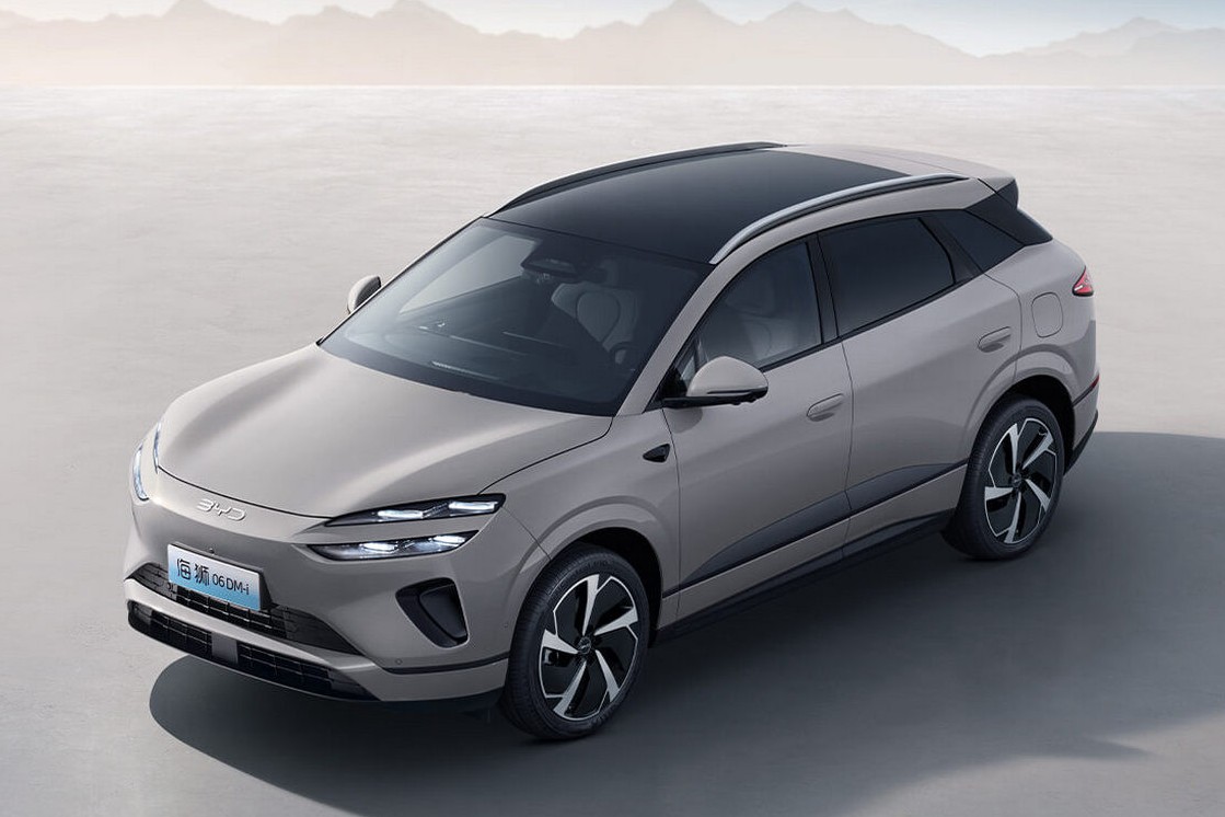 Кроссовер BYD Sealion 06 экстерьер вид четвертый