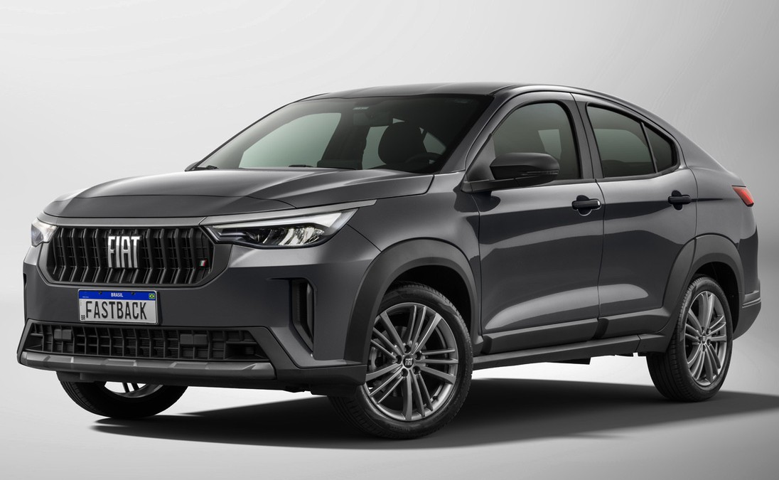 Кроссовер Fiat Fastback салон вид второй