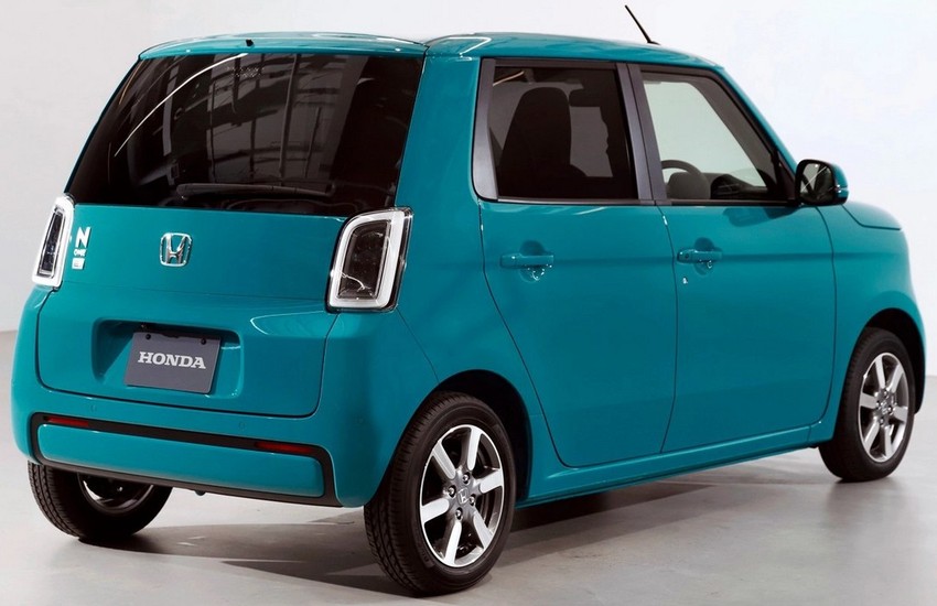Хэтчбек Honda N-One e: экстерьер вид второй