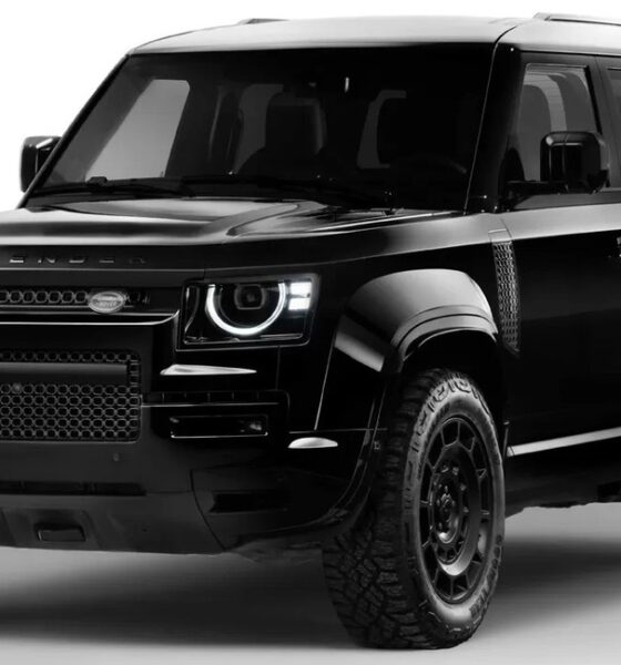 Внедорожник Land Rover Defender Octa Black экстерьер вид третий