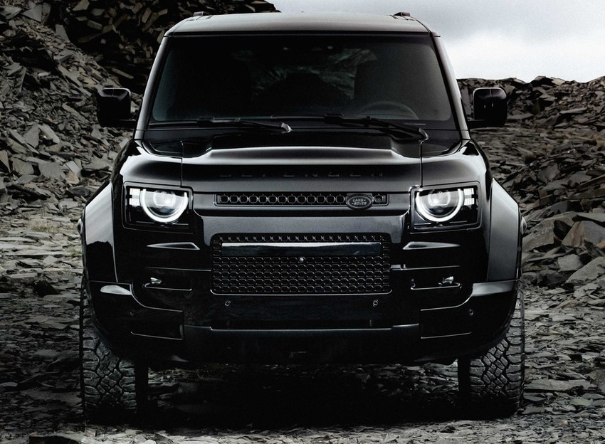 Внедорожник Land Rover Defender Octa Black экстерьер вид второй