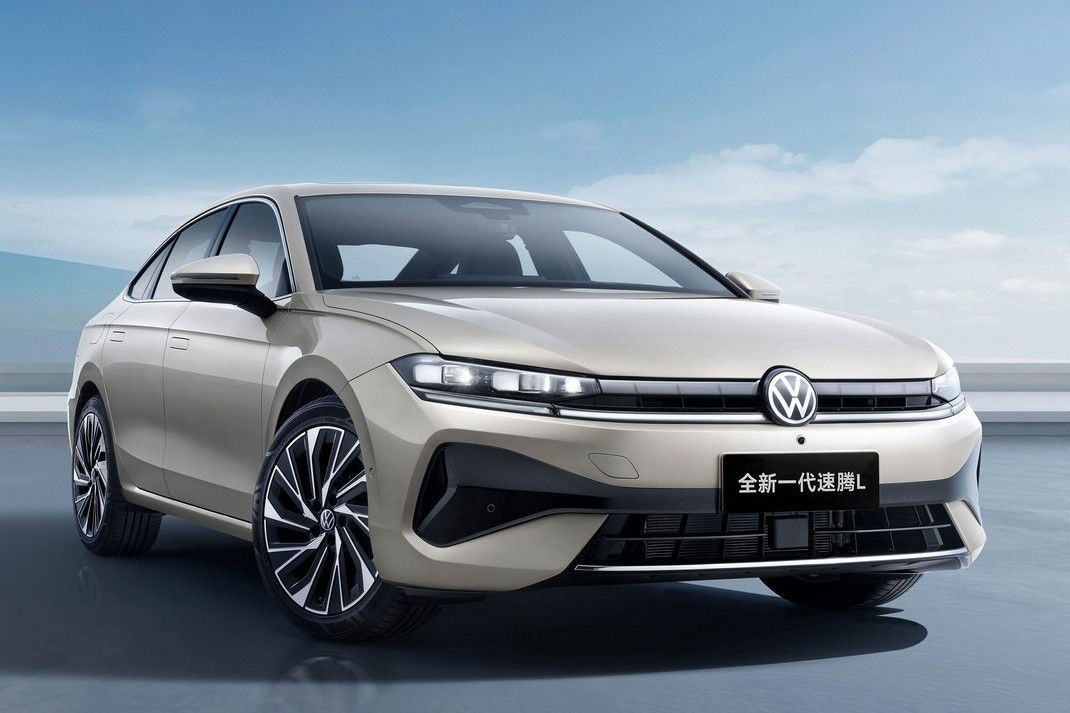 Cедан Volkswagen Sagitar L экстерьер вид второй