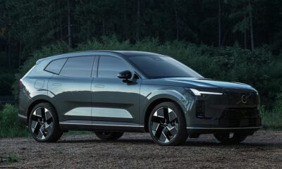 Кроссовер Volvo XC70 экстерьер вид четвертый