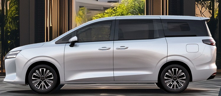 Минивэн Wuling Xingguang 730 экстерьер вид первый
