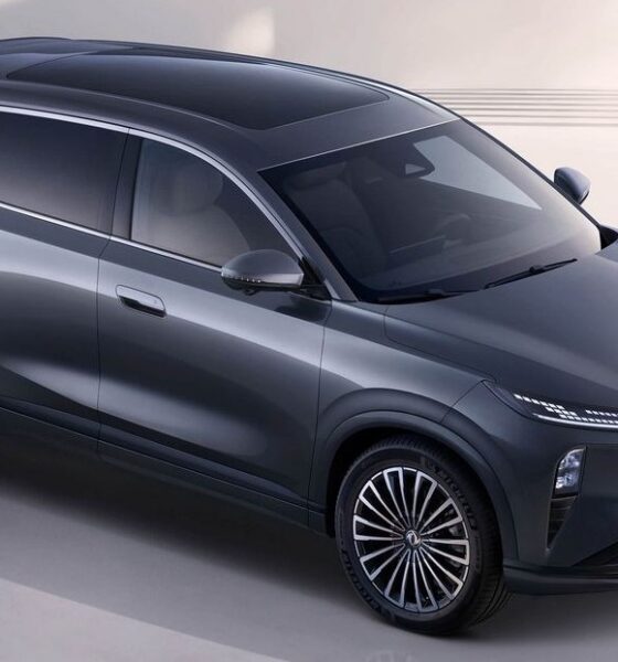 Кроссовер Dongfeng Aeolus L8 экстерьер вид четвертый